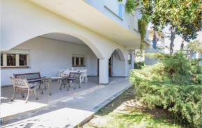 Beautiful apartment in Guardavalle with WiFi and 2 Bedrooms